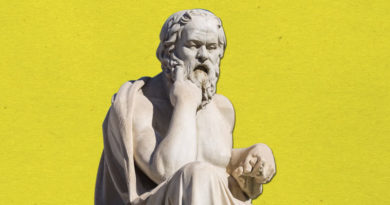 Sokrates neden demokrasiden nefret etmiştir?